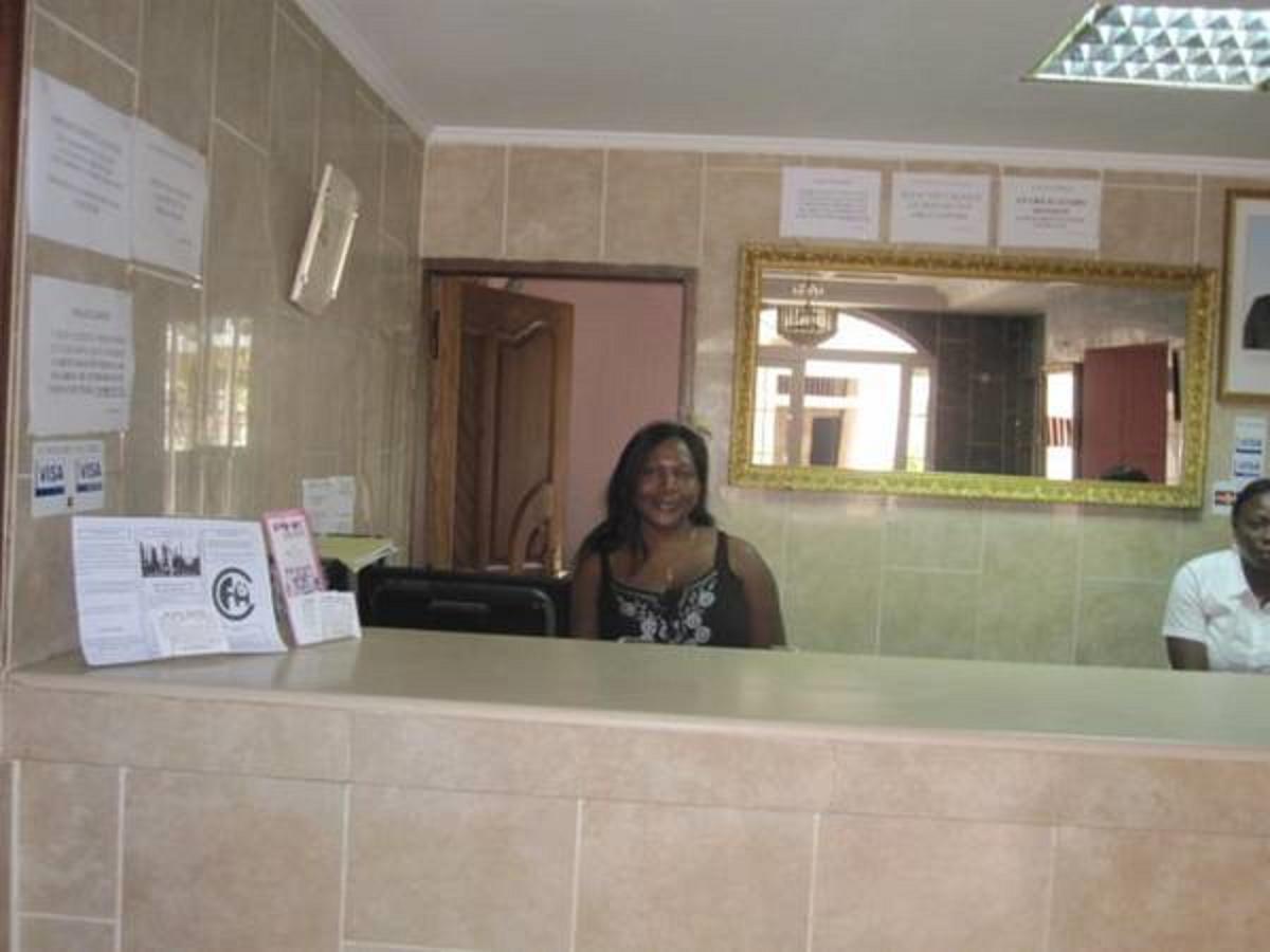 Meumi Palace Yaoundé Kültér fotó
